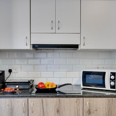Atlantis Apartments 50M From Makenzy Seafront Λάρνακα Εξωτερικό φωτογραφία