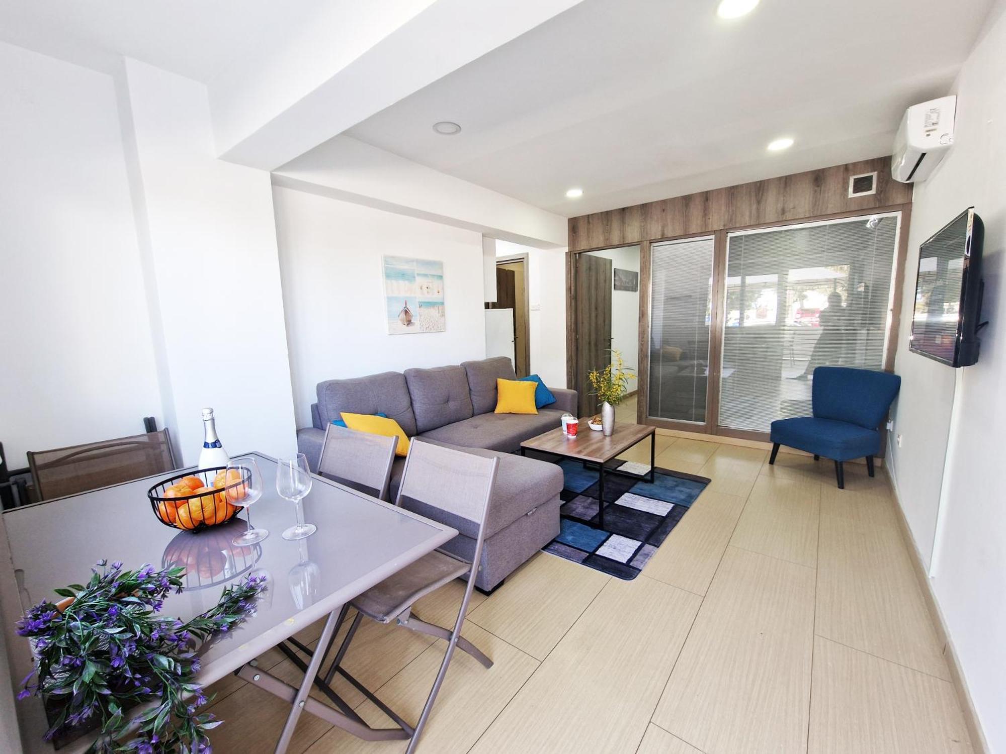 Atlantis Apartments 50M From Makenzy Seafront Λάρνακα Εξωτερικό φωτογραφία