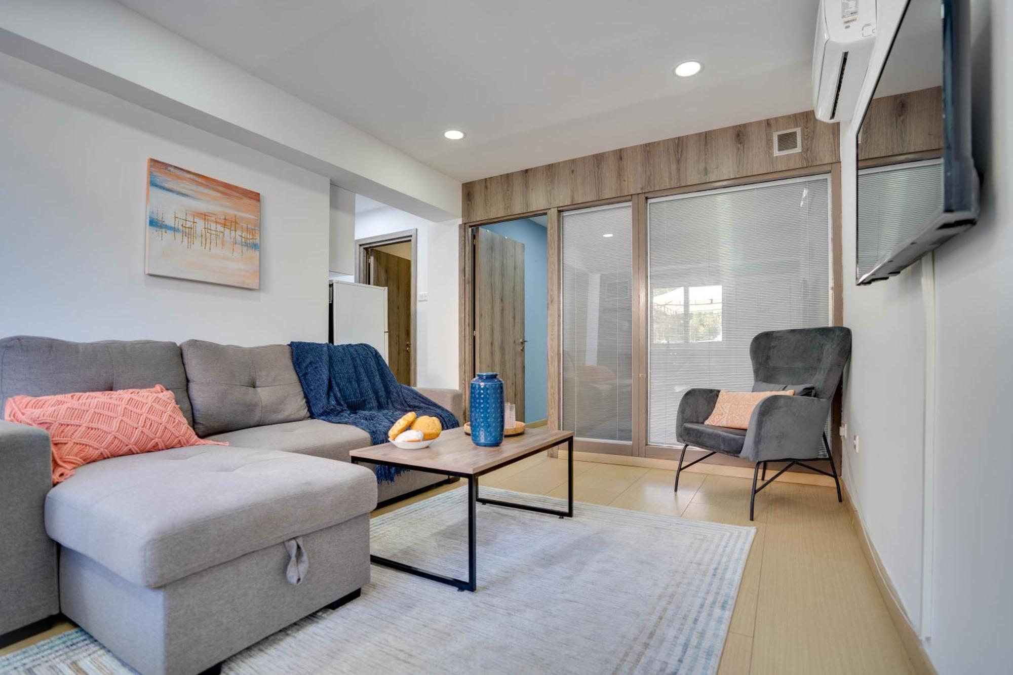 Atlantis Apartments 50M From Makenzy Seafront Λάρνακα Εξωτερικό φωτογραφία