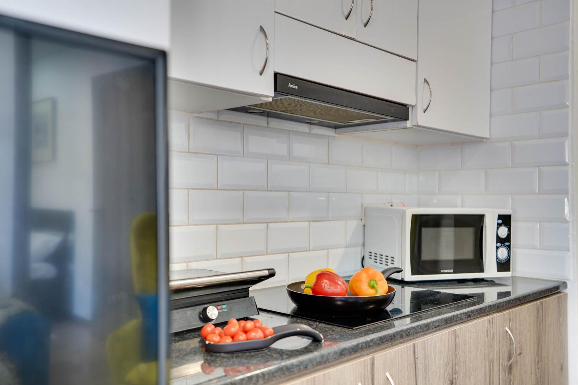 Atlantis Apartments 50M From Makenzy Seafront Λάρνακα Εξωτερικό φωτογραφία