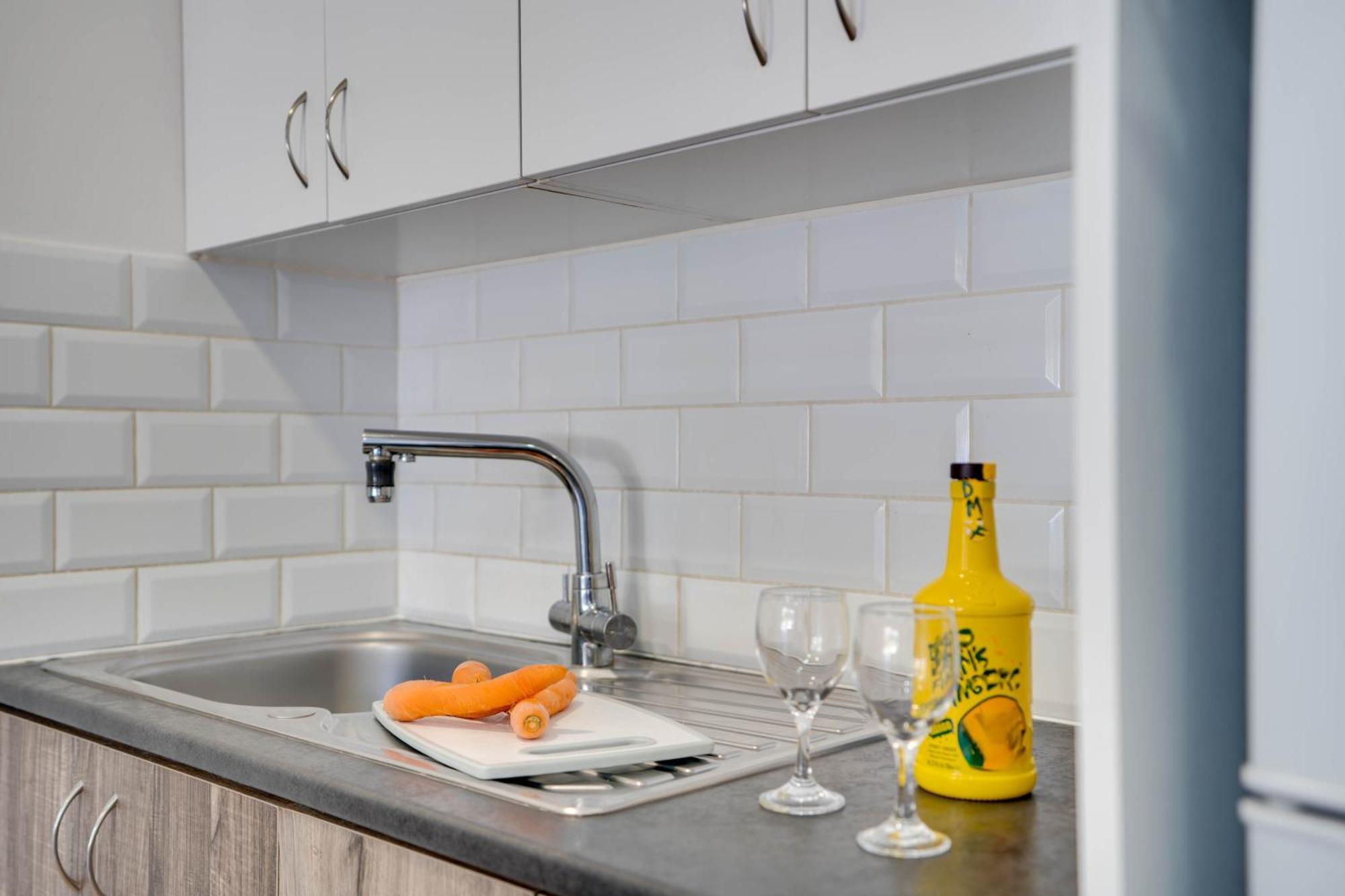 Atlantis Apartments 50M From Makenzy Seafront Λάρνακα Εξωτερικό φωτογραφία